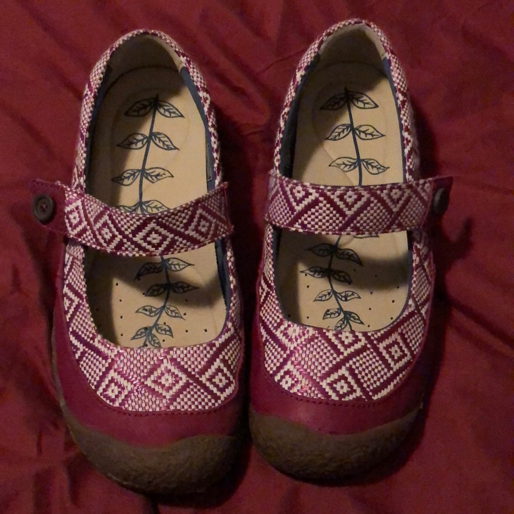 Keen loafers